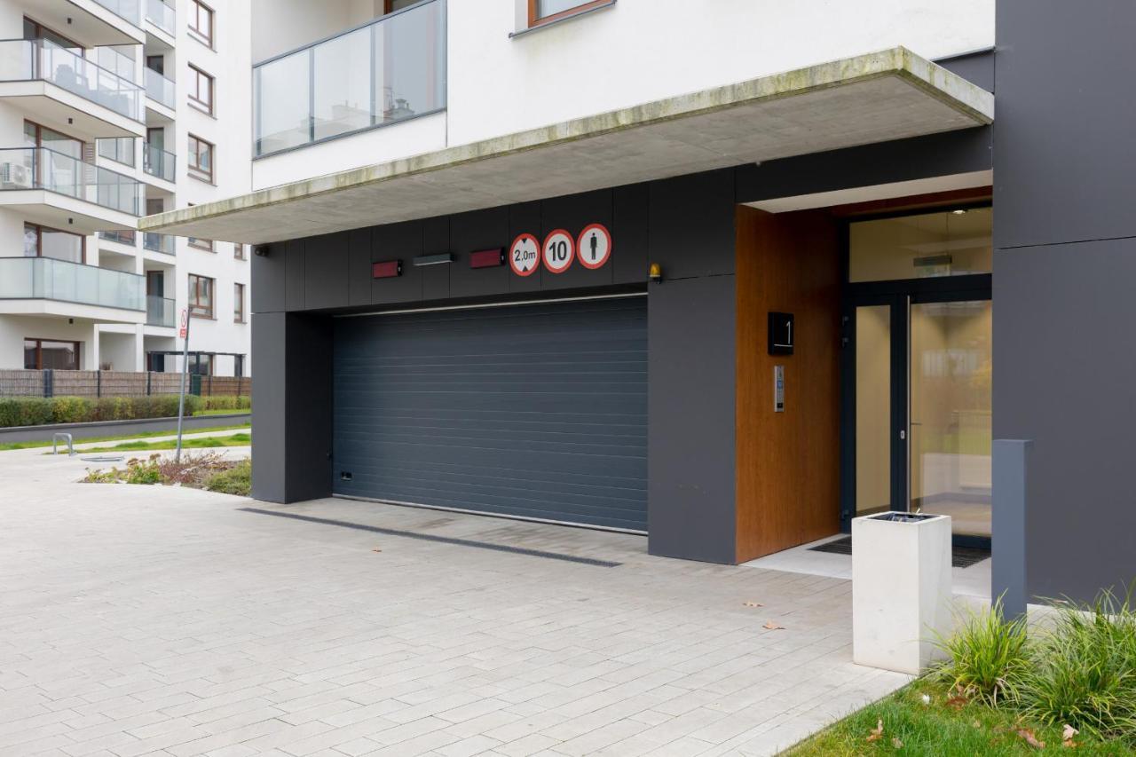 Metro Bielany Apartments With Parking By Noclegi Renters Varşovia Exterior foto