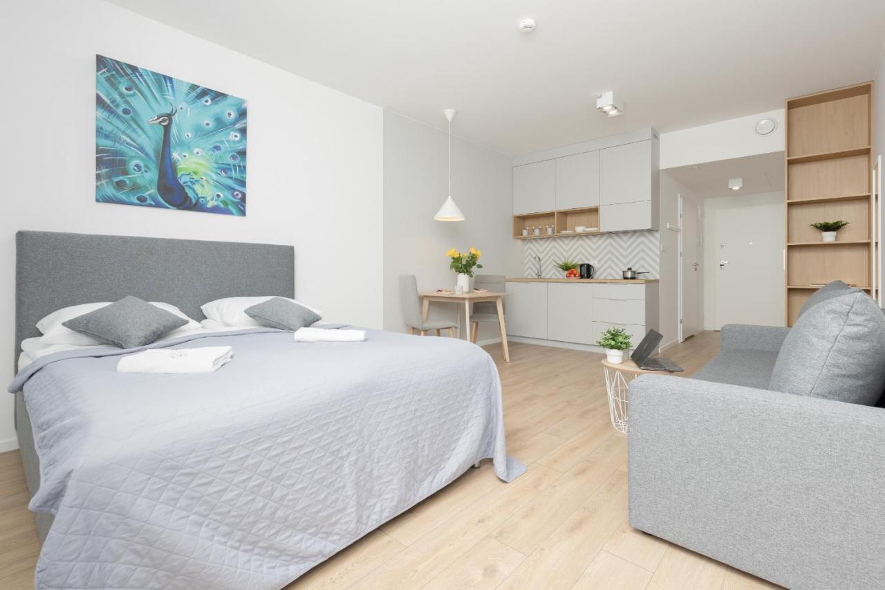 Metro Bielany Apartments With Parking By Noclegi Renters Varşovia Exterior foto
