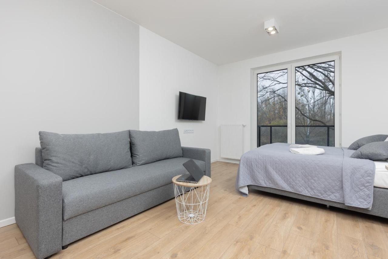 Metro Bielany Apartments With Parking By Noclegi Renters Varşovia Exterior foto